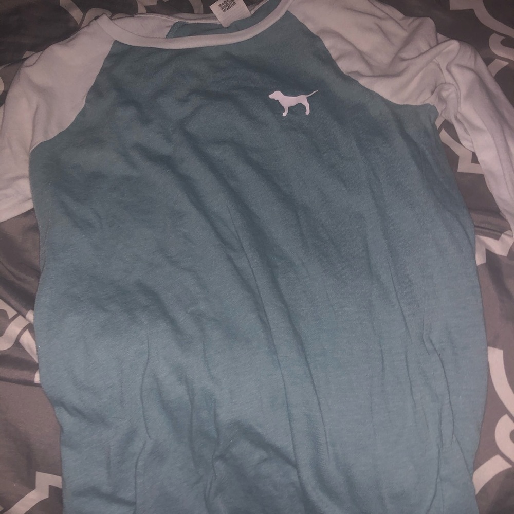 pink shirt